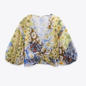 Zara Floral Boho Knotted Cropped Top Women’s M Puff Sleeves Blogger Fave NWT